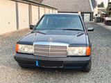 Mercedes-Benz 190 - Mercedes-Benz 190: Limousine