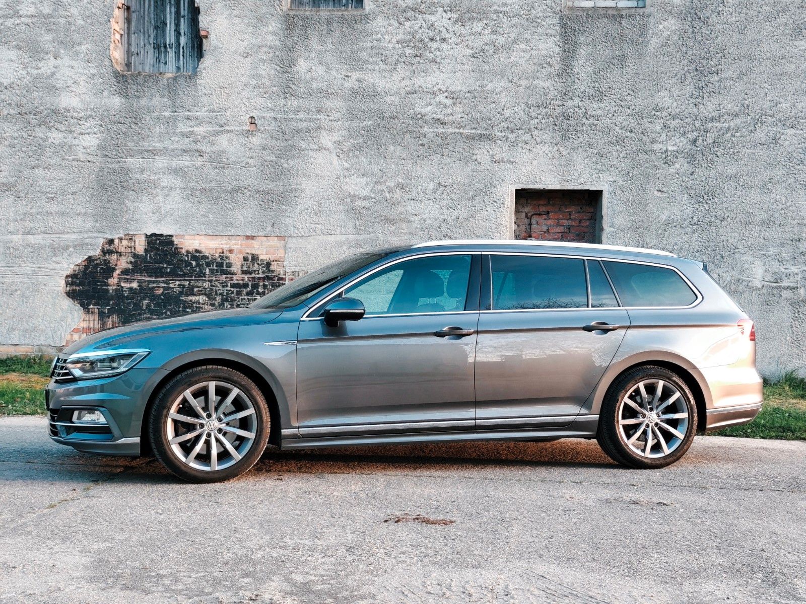 VW VW Passat Variant 245PS 4M R-Line Pano Sthz Voll