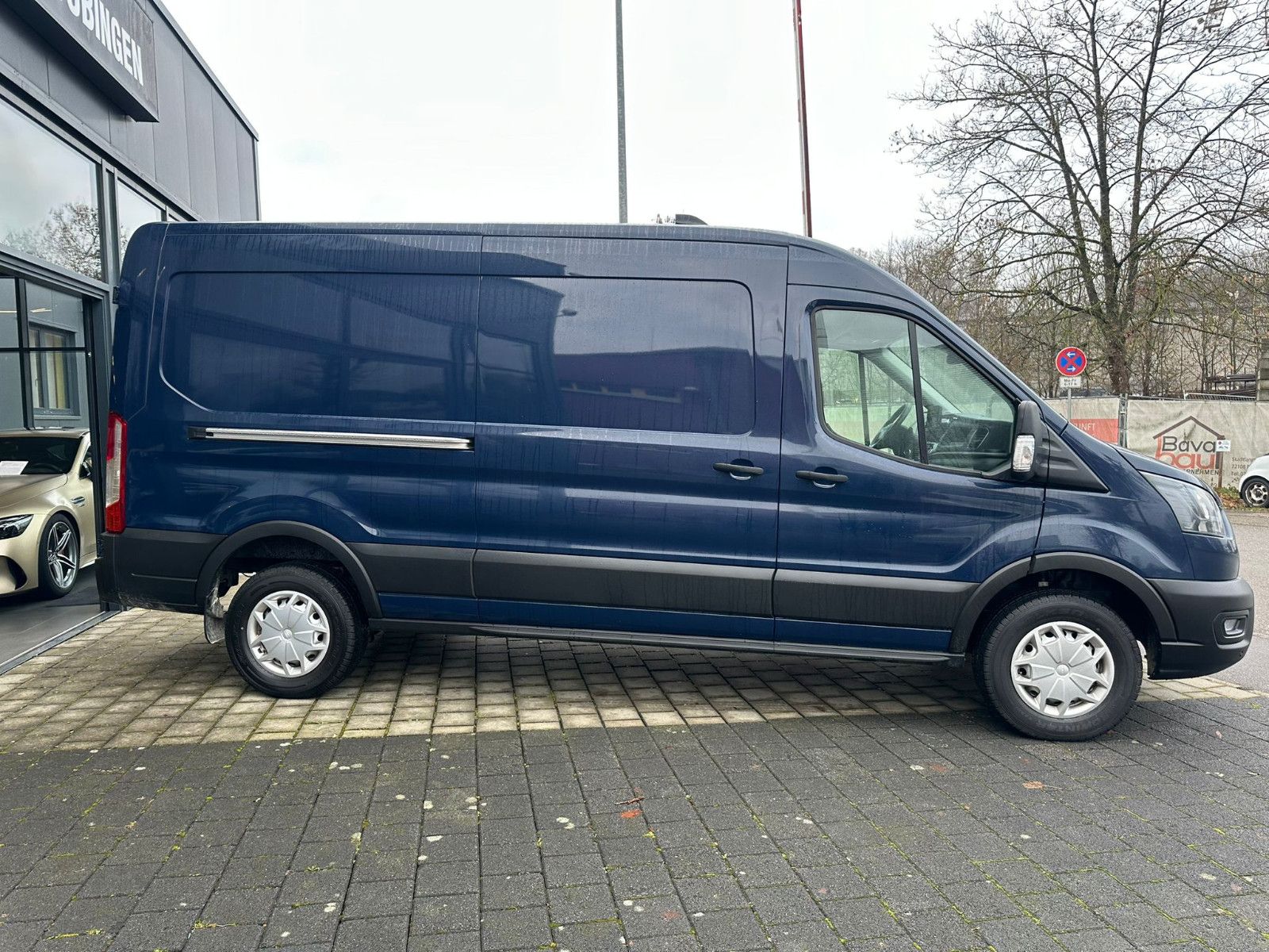 Fahrzeugabbildung Ford Transit E 390 L3H2 *KeyFree*NAVI*HOLZBODEN