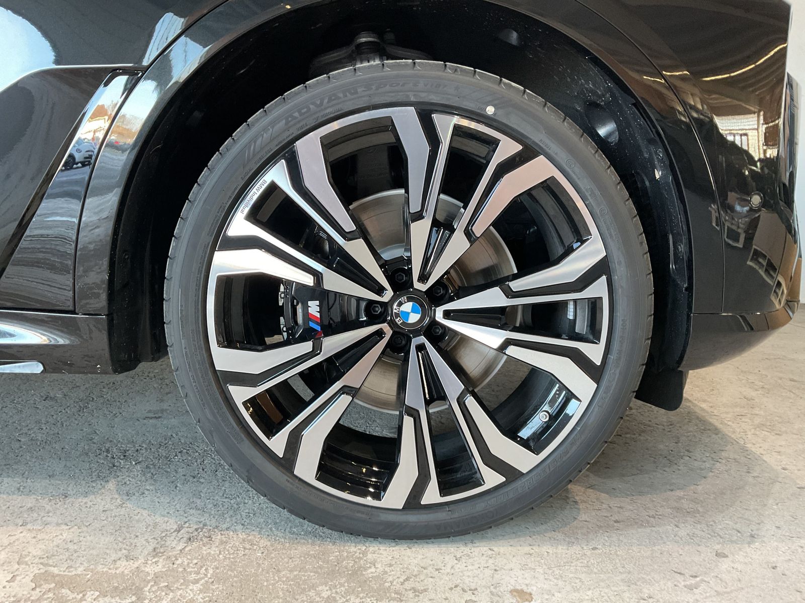 Fahrzeugeinzelansicht 19 Fahrzeugabbildung BMW X7 xDrive40d Sitzbelüftung, Panorama Glasdach, M