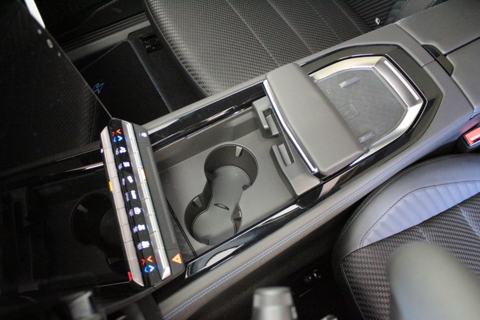 Fahrzeugabbildung Renault Espace E-Tech Full Hybrid 200 Esprit Alpine 5 S.