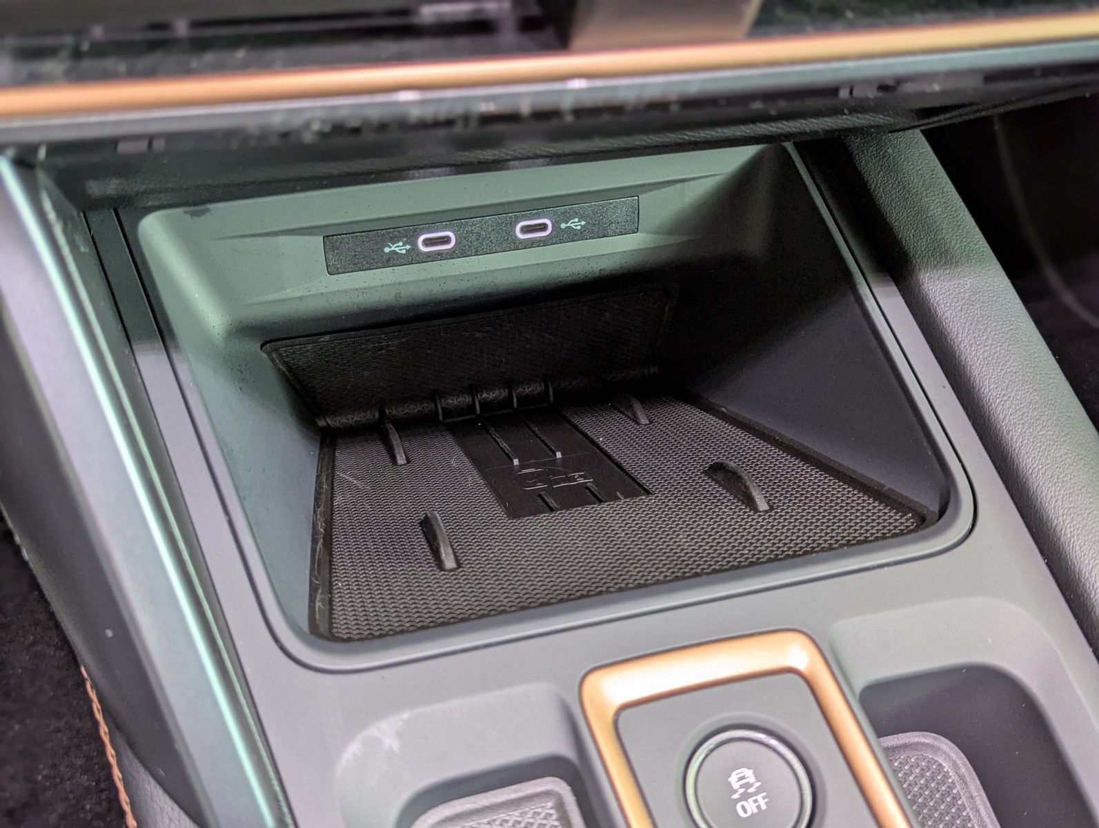 CUPRA Leon 2.0 TDI Intelligent-Dynamic-Edge-Pake Cam - Image 22