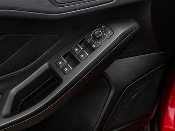 Ford Focus Turnier 1.0 Active Fahrerassistenz-Paket