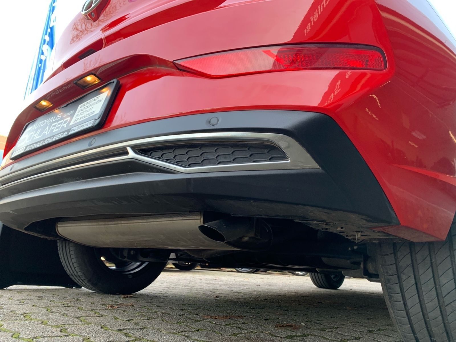 Fahrzeugabbildung Hyundai i30 1.0 T-GDI Edition 30 8x bereift 1Hd