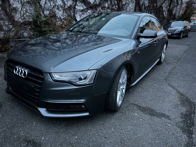 Audi A5 Sportback 3.0 TDI quattro     S- LINE