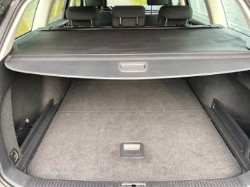 Volkswagen Passat - 9