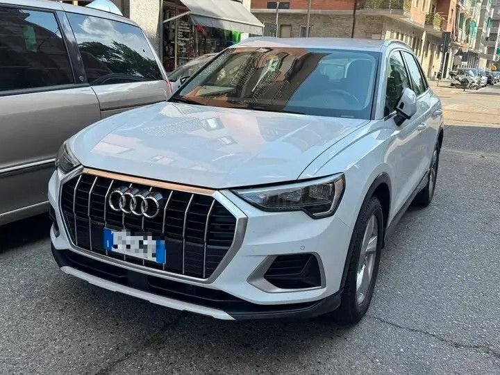 AUDI Audi Q3 35 TDI S tronic Business Advanced