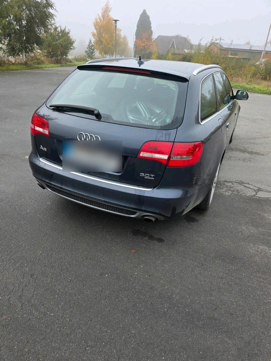 Audi Quattro 2011 — photo 10