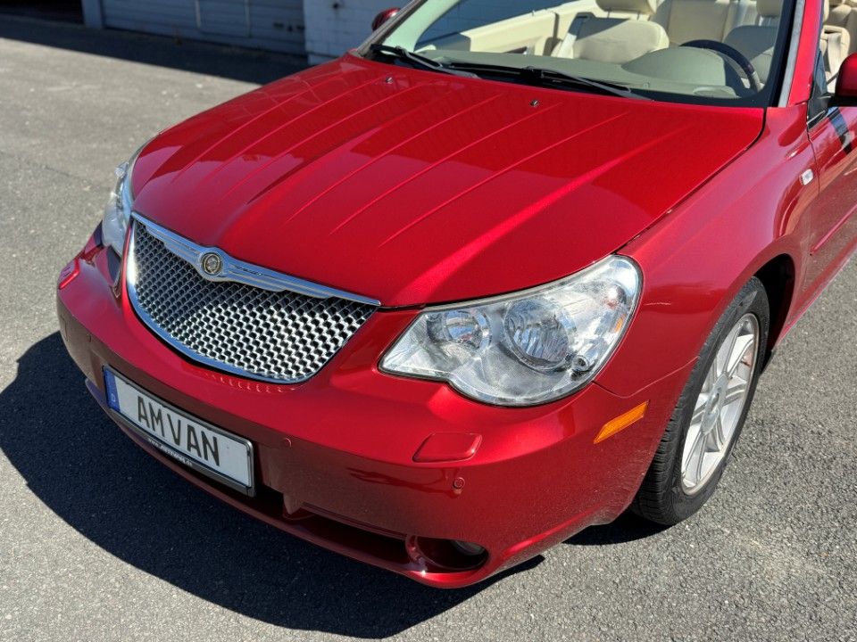 Fahrzeugabbildung Chrysler Sebring 2.7 Cabiolet Limited Hardtop