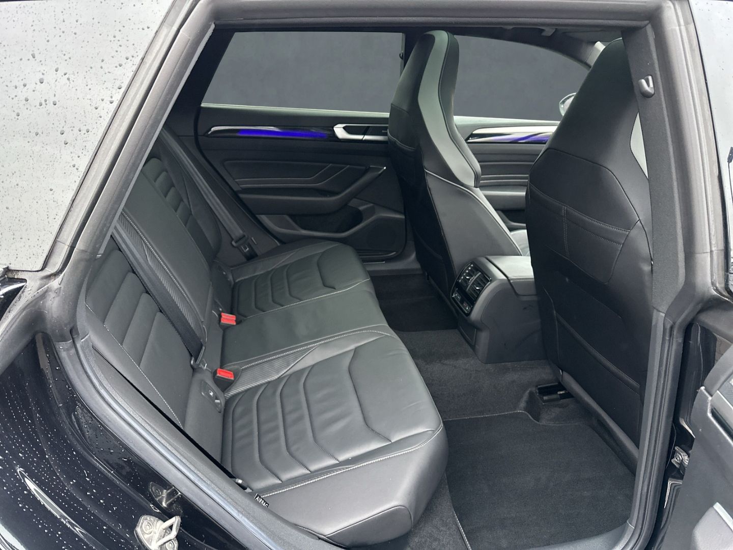 Arteon Shooting Brake2.0 TDI R-Line 4Motion HUD 