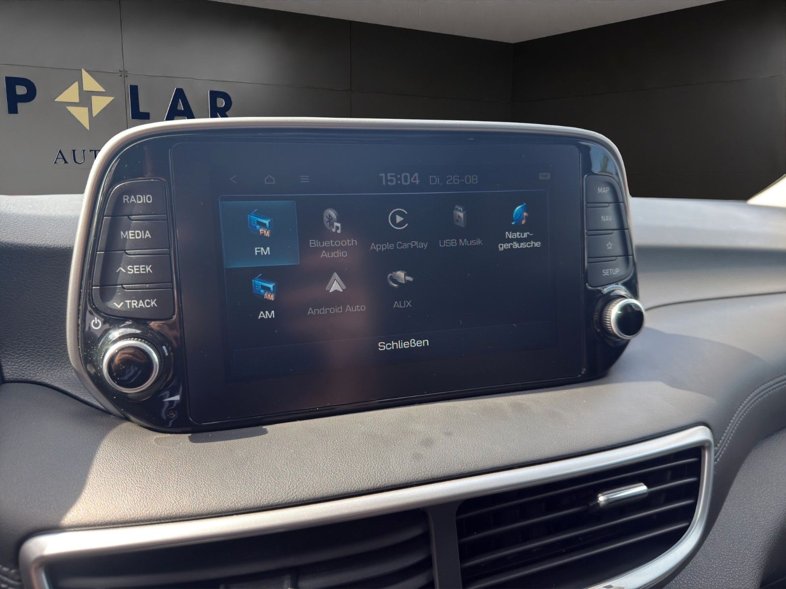Fahrzeugabbildung Hyundai Tucson 4WD *Pano*Kamera*AHK*LED*Tempo*Carplay*