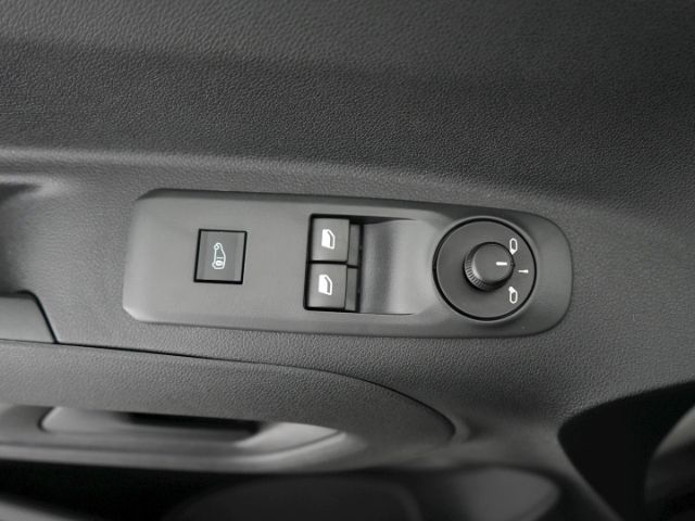 Combo E CARGO EDITION+NAVI+PARKPILOT HIN.+AHK+KE