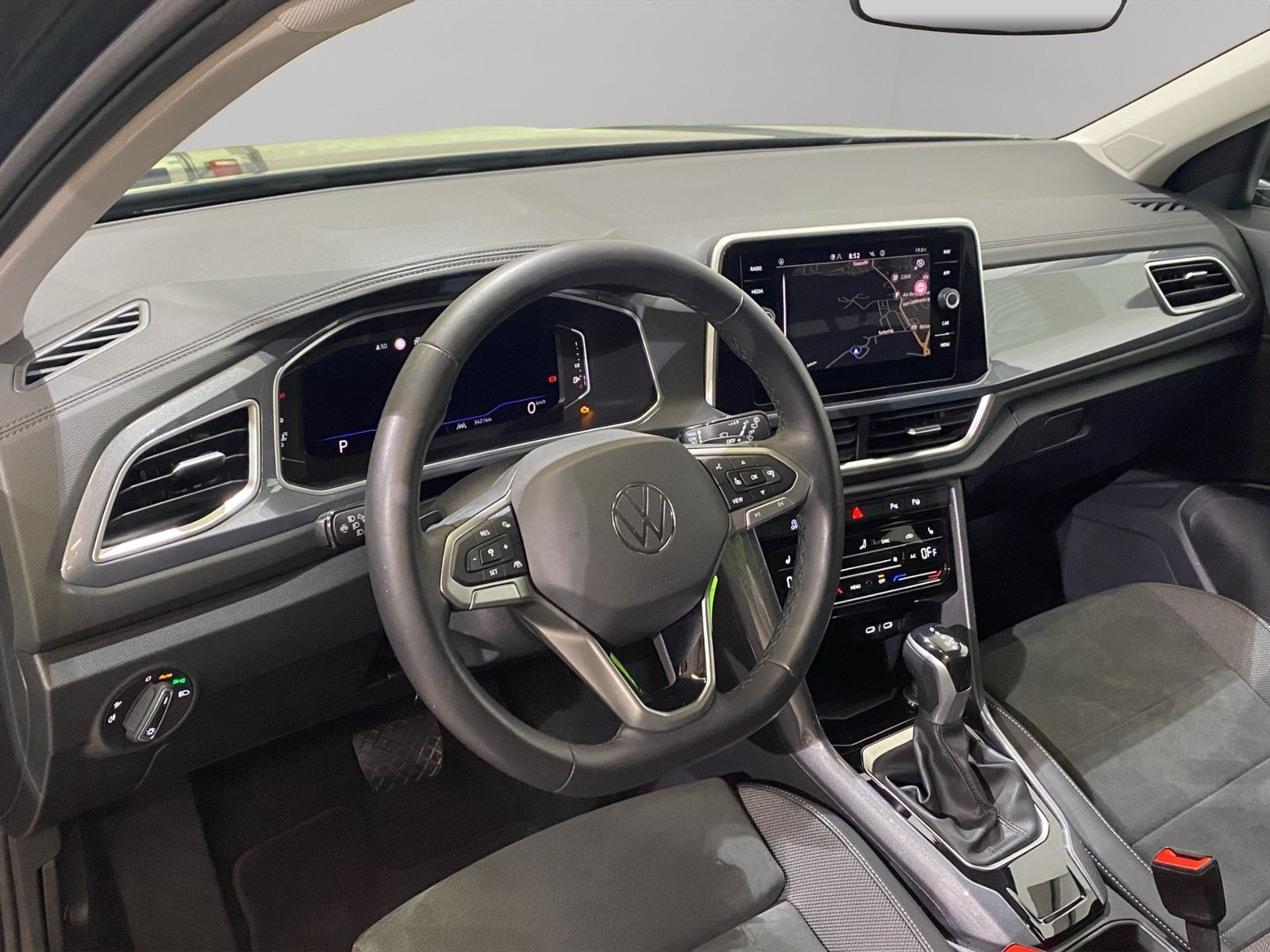 Volkswagen T-Roc 1.5 TSI DSG Style Navi LED RFK foto 4