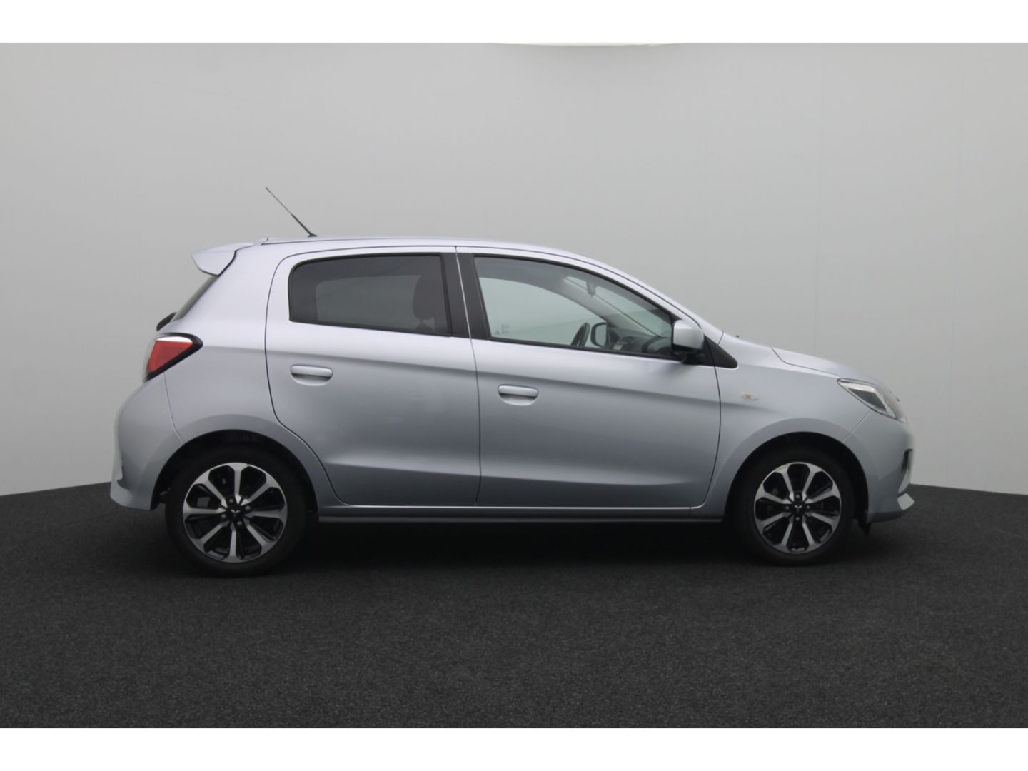 Fahrzeugabbildung Mitsubishi Space Star Select+ Garantie Klima Temp AppleCP