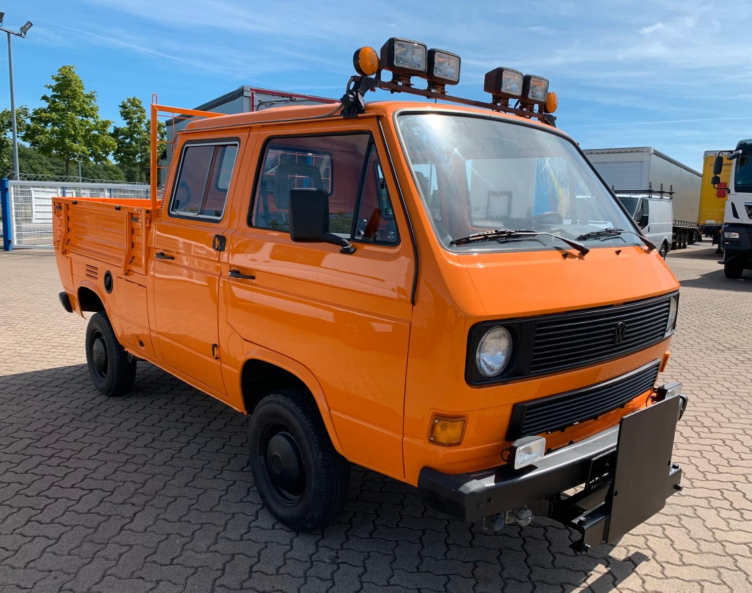Volkswagen T3 Doka Pritsche Syncro 4x4/ AHK / 5 Sitze
