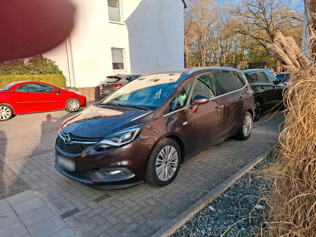 Image of Opel Zafira Tourer