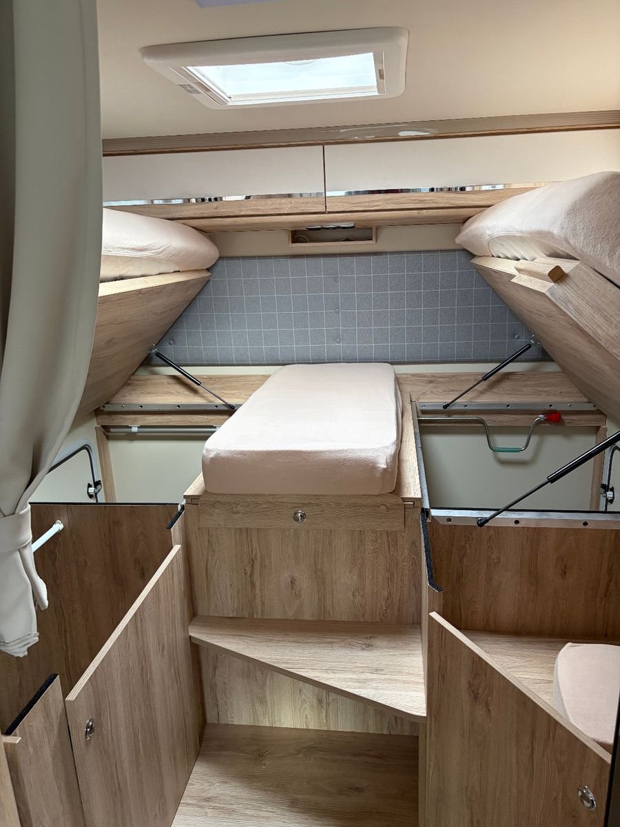 Fahrzeugabbildung Eura Mobil Profila T 696 EB