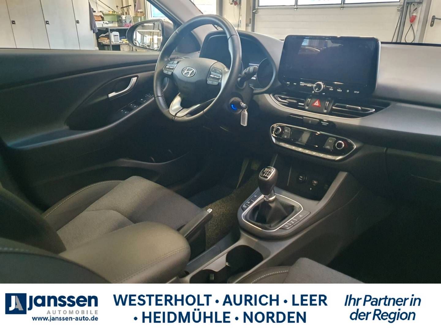 Fahrzeugabbildung Hyundai i30 Benzin Turbo TREND Navigationspaket