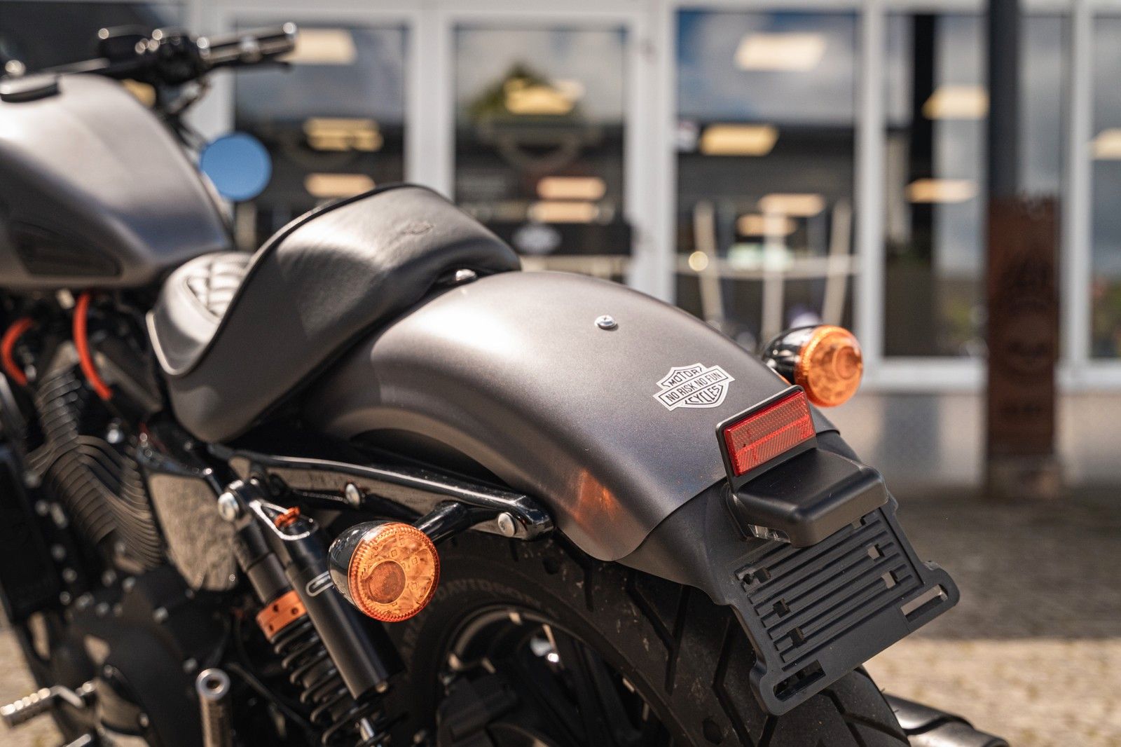 Fahrzeugabbildung Harley-Davidson XL883N Sportster Iron 883 - Racer Umbau 1200ccm