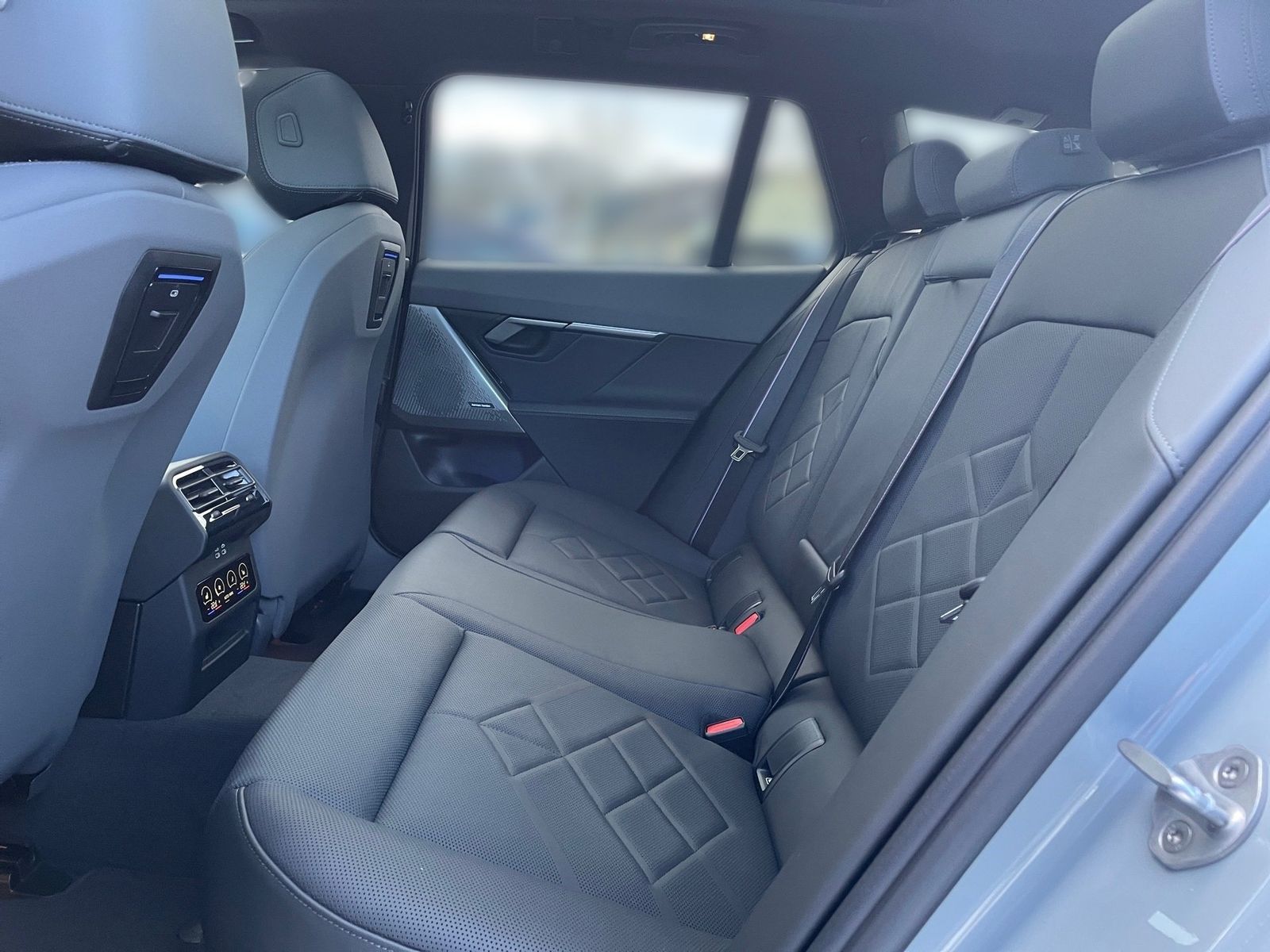 BMW i5 xDrive40 Tou Top ausgestattet -32% Nachlass foto 11
