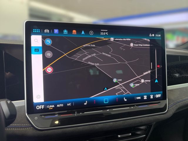 Passat R-Line 1,5 l eHybrid DSG AHK-klappbar Nav