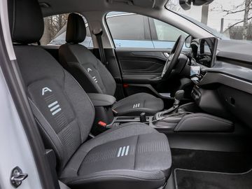 Ford Focus Active 1.0 X Parkautomatik Navi B&O LED
