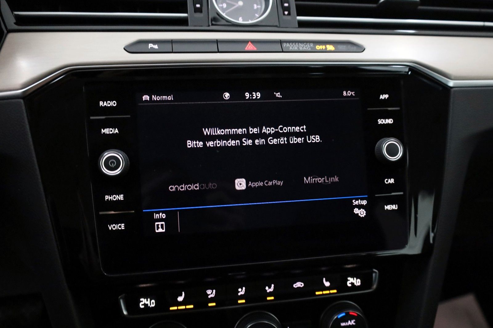 Fahrzeugabbildung Volkswagen Passat Variant Highline 4M,Navi,Kamer,ACC,AHK+WR