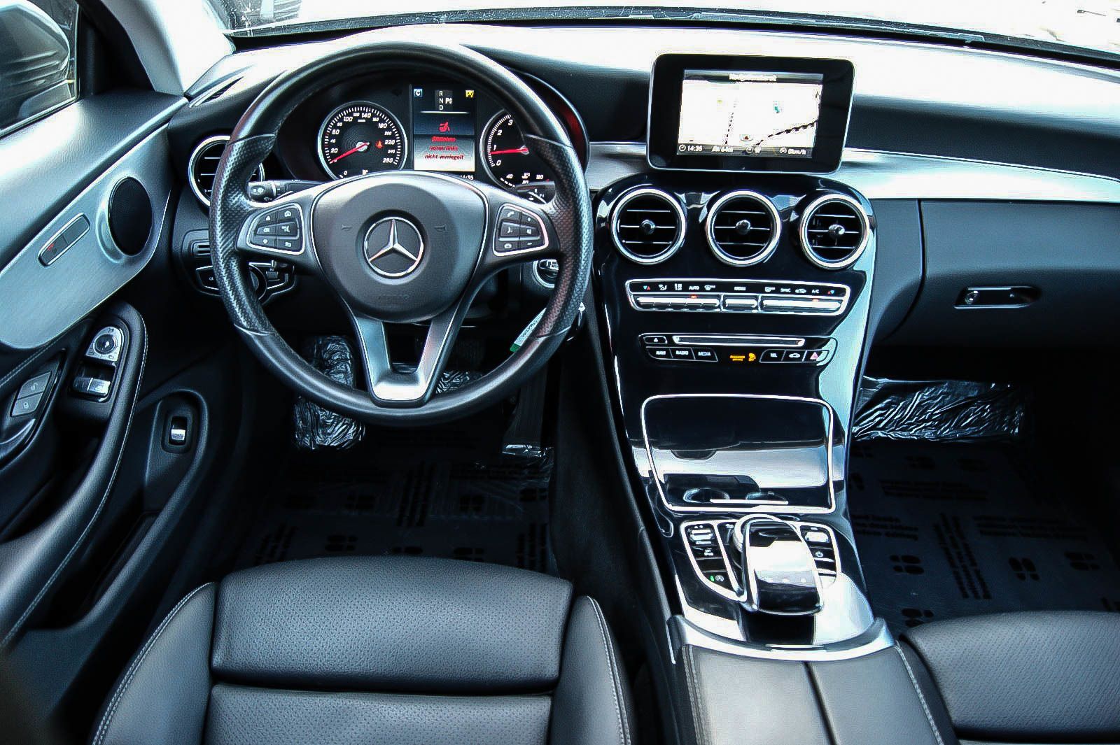 Fahrzeugabbildung Mercedes-Benz C 200 Coupe' Aut NAVIGATION PARKASSISTENT LEDER