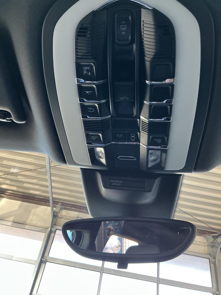 Porsche Macan S 340CH | BOSE | Toit Panoramique | PCM Navigation | Caméra | CarPlay | Cuir Intégral