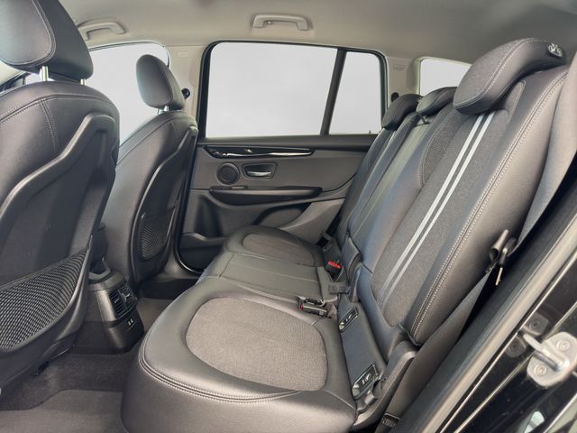 Fahrzeugabbildung BMW 220i Gran Tourer Sport Line Autom.+LED+HUD+AHK