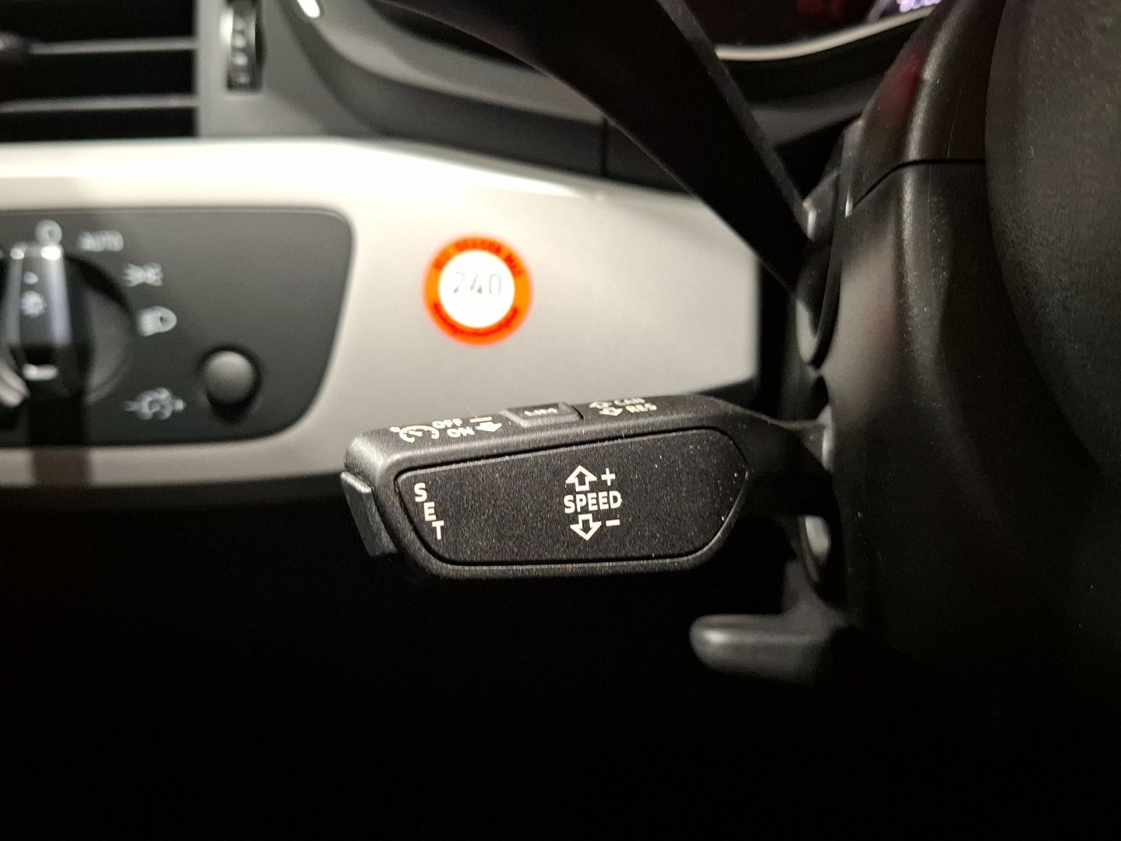 Fahrzeugabbildung Audi A4 Avant 35 TFSI advanced S-tronic GRA Navi