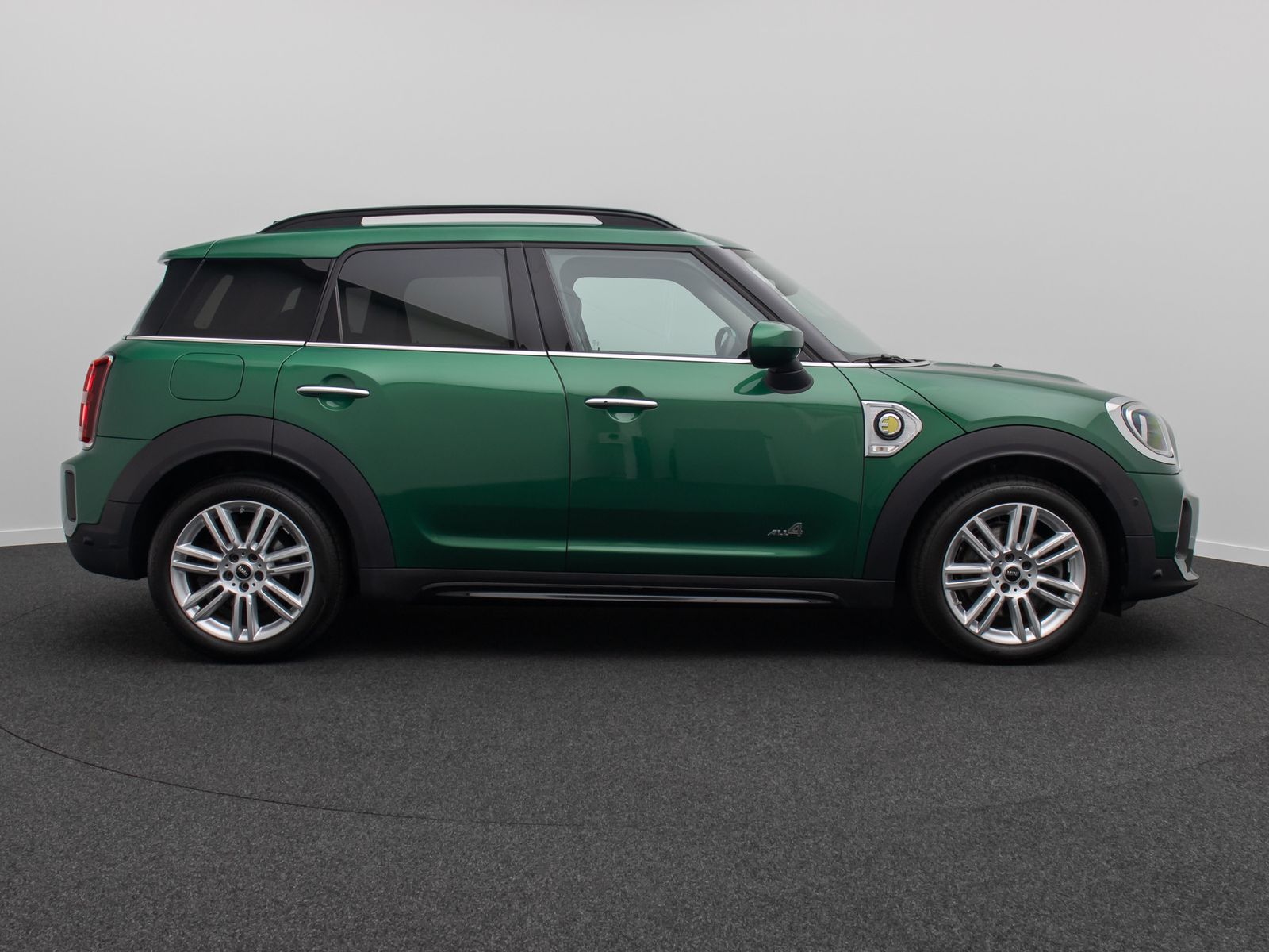 Fahrzeugabbildung MINI Countryman SE (Cooper) ALL4 HUD Kamera H/K Voll