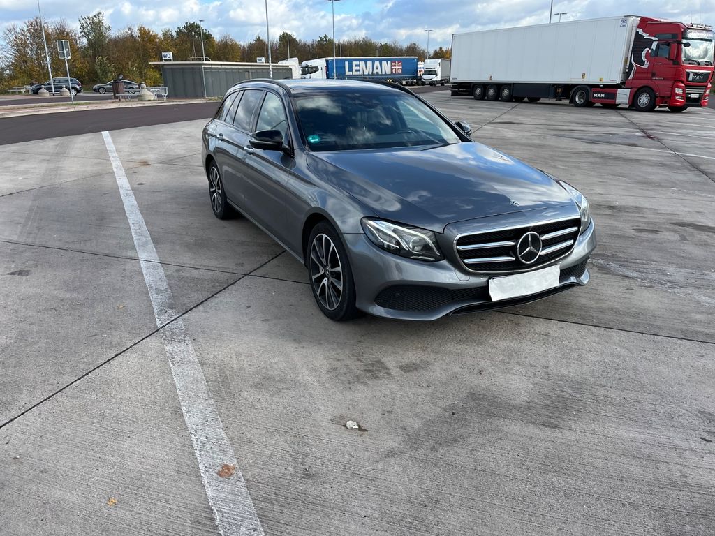 Image of Mercedes-Benz E 400
