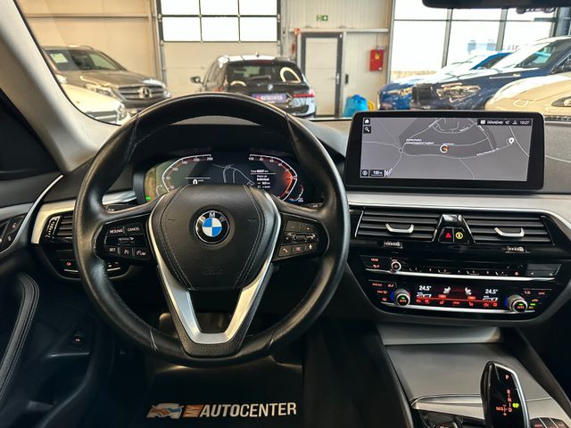 BMW 520 i Touring*1. Hand*Klima*SHZ*Kamera*Navi*AHK*