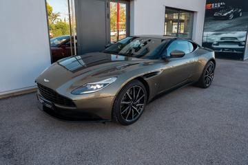 2016 Aston Martin DB11 — фото 2