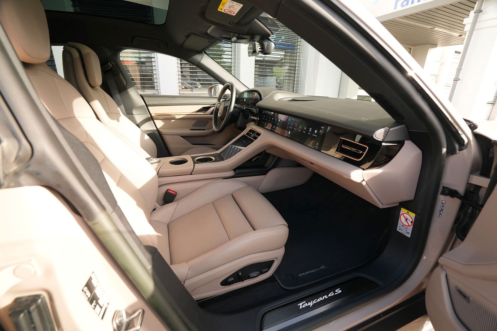 Porsche Taycan 4S Cross Turismo COFFEEBEIGE-LEDER BEIGE imagem 3