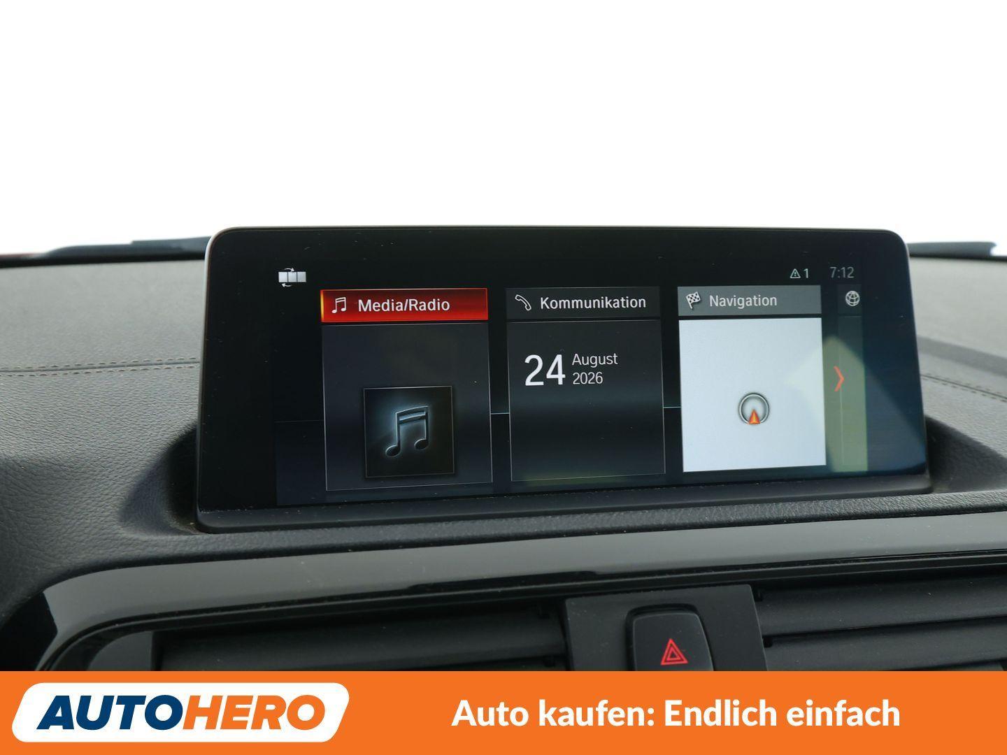 BMW 1er 120i Sport Line Aut.*NAVI*LED*TEMPO*PDC*SHZ*
