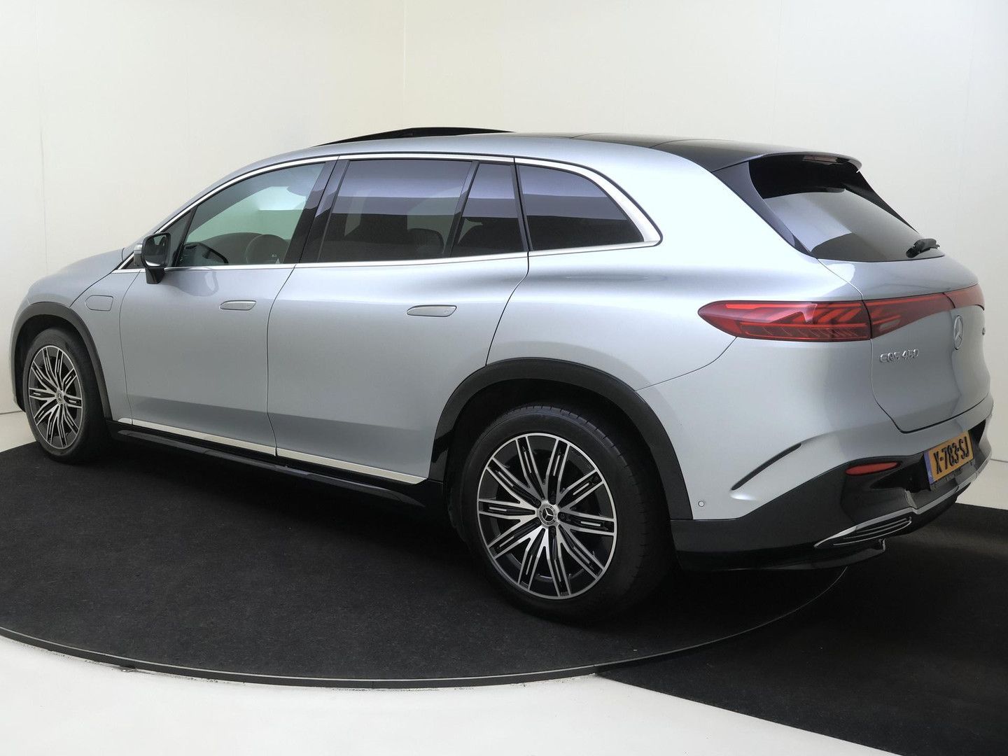 Mercedes-Benz EQS SUV 450 4MATIC AMG Line 7p 118 kWh panorama imagem 3