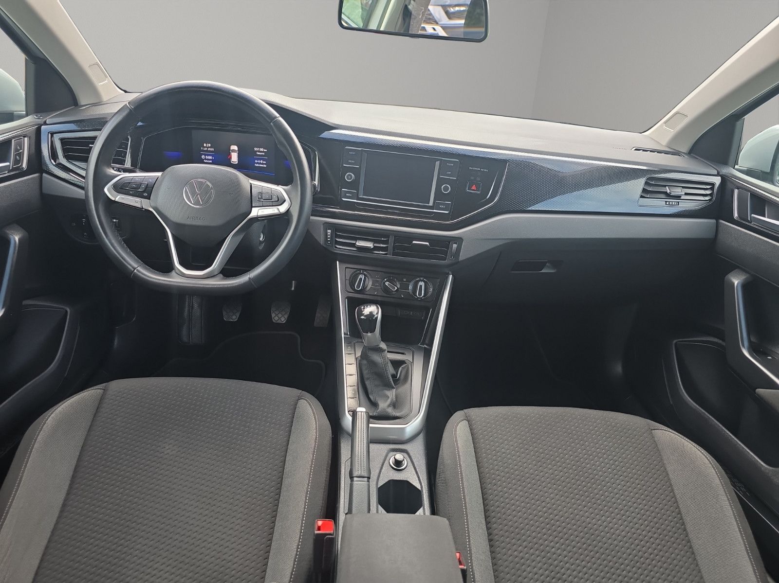 Fahrzeugabbildung Volkswagen Polo VI OPF Life LED PDC App-Connect NEUES MODEL