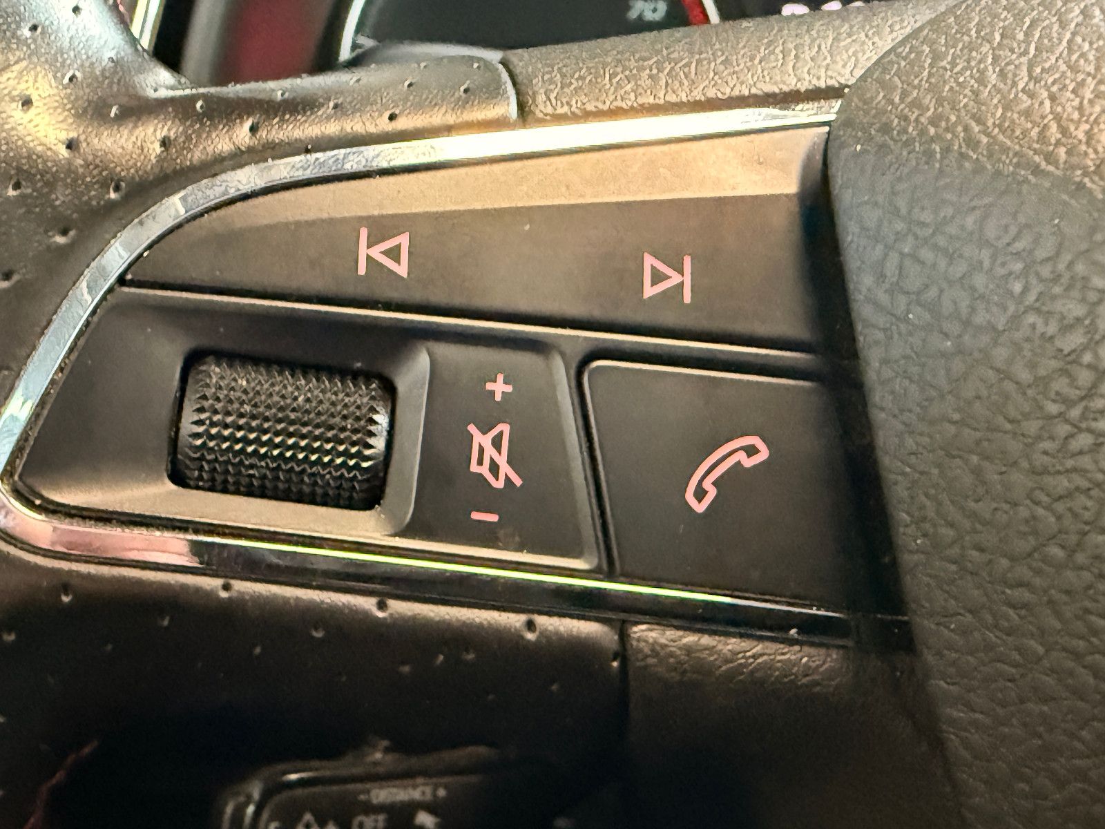 Fahrzeugabbildung SEAT Leon ST FR//ACC/LED/PANORAMA/APPLE-CAR/KAMERA