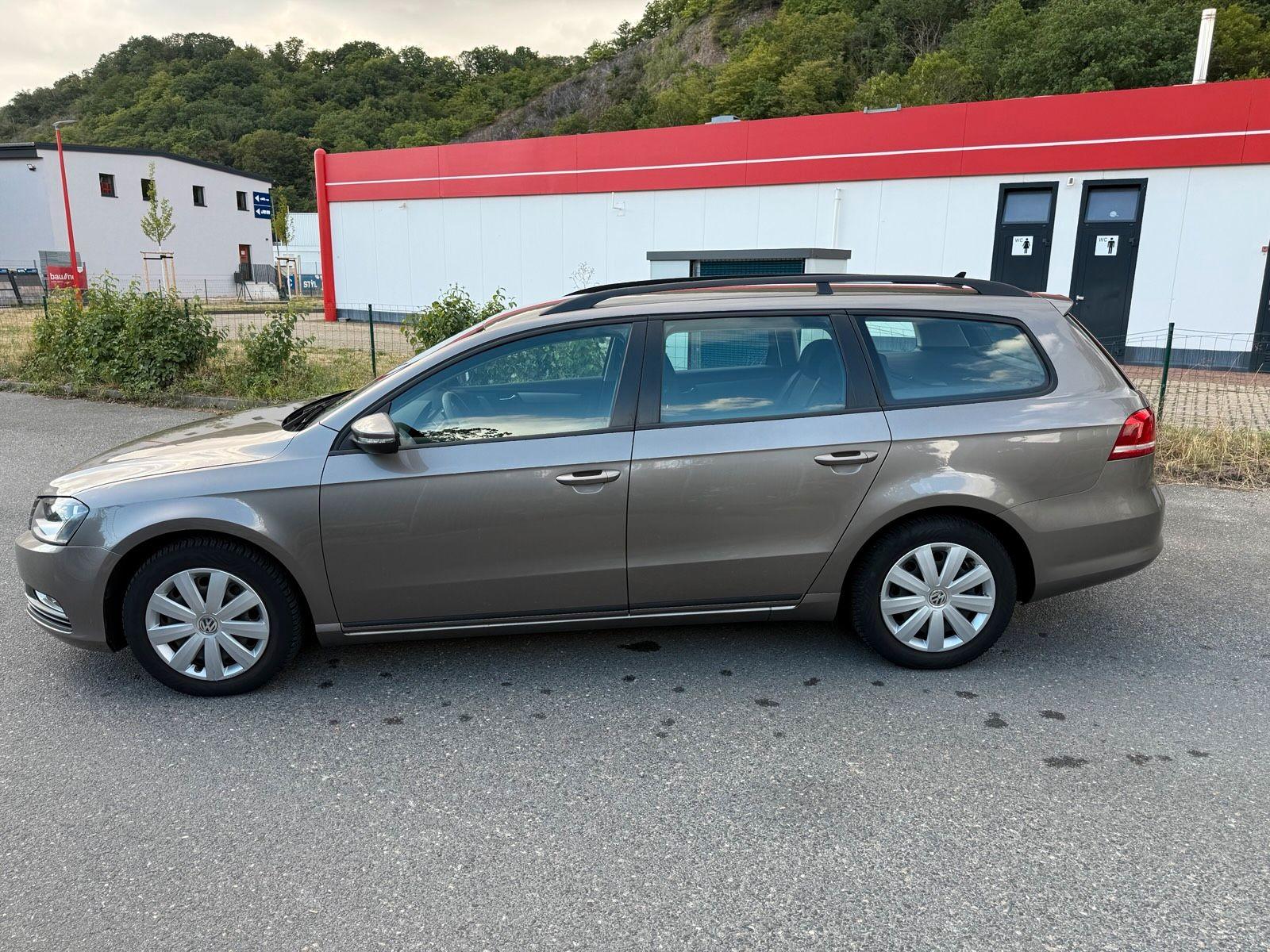 Volkswagen Passat 2011 — photo 10