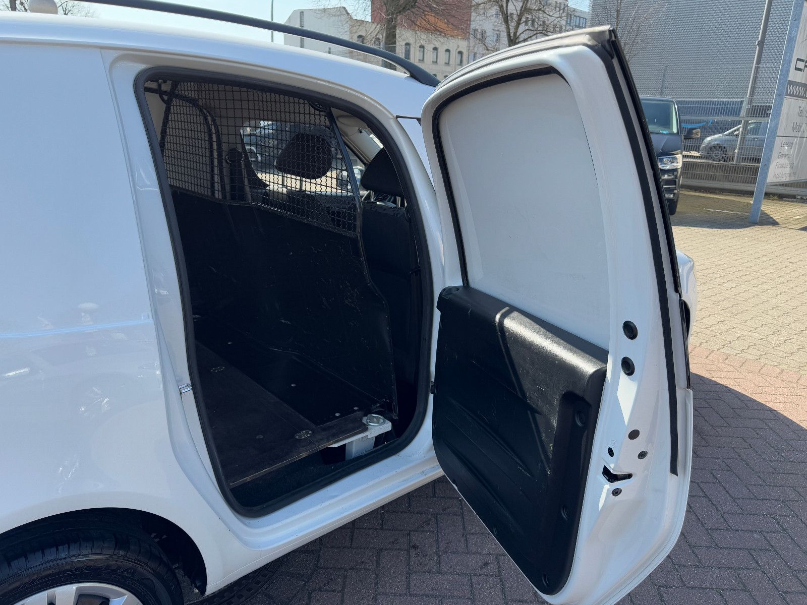 Fahrzeugabbildung SKODA Roomster Praktik 1.6 TDI 1.HAND SKODA SCHECKHEFT