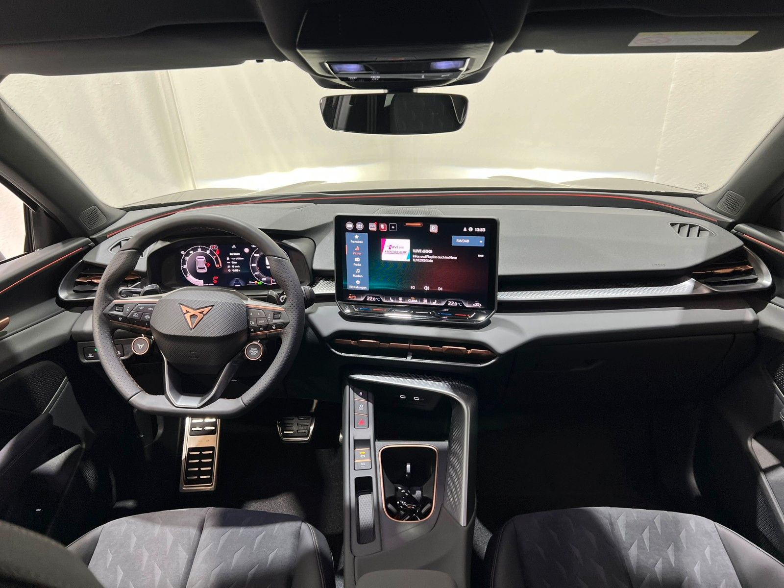 Fahrzeugabbildung CUPRA Terramar VZ 2.0 TSI 4Drive - Matrix - Sennheiser