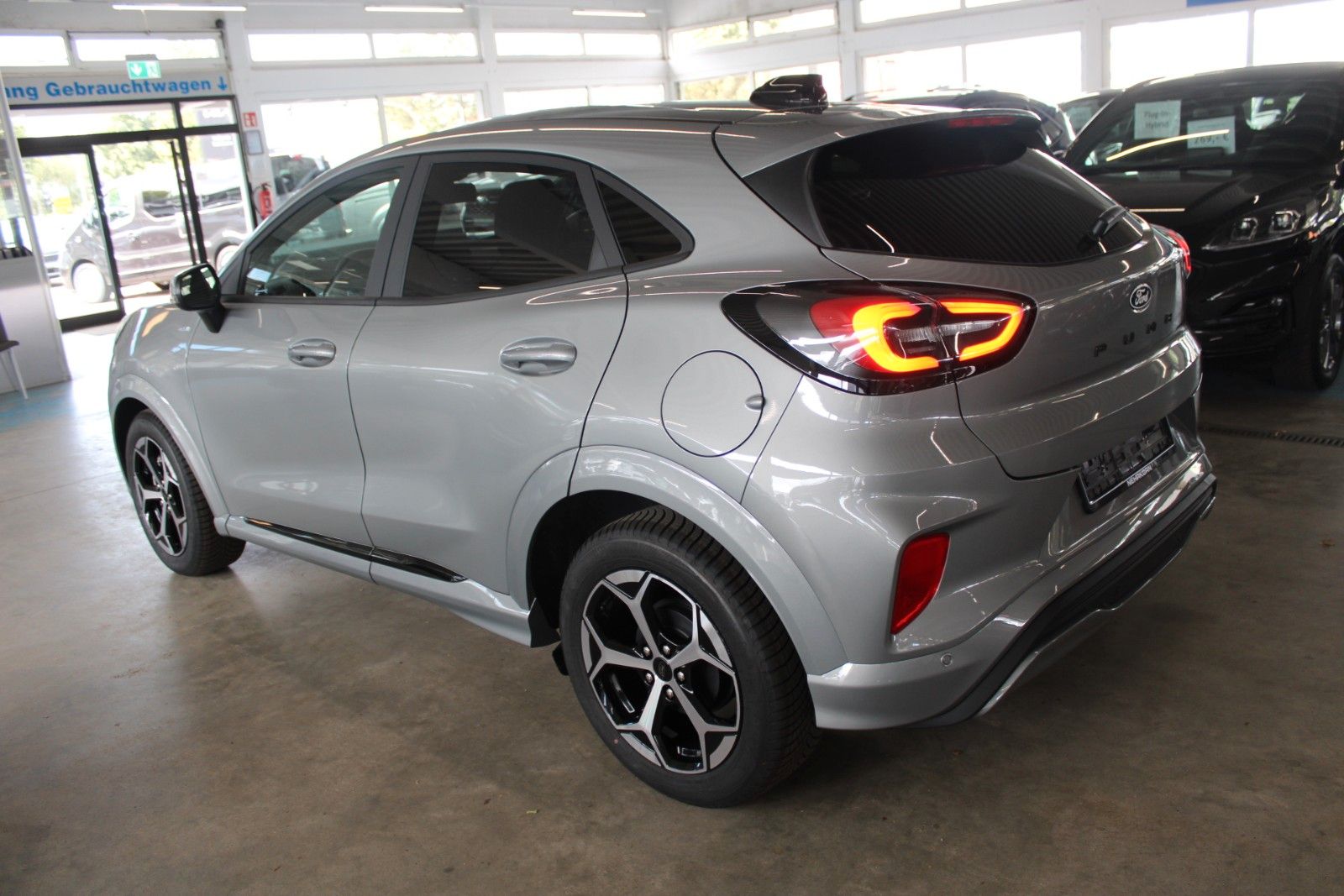 Fahrzeugabbildung Ford Puma 1,0 EcoBoost Hybrid ST-Line Automatik GJR