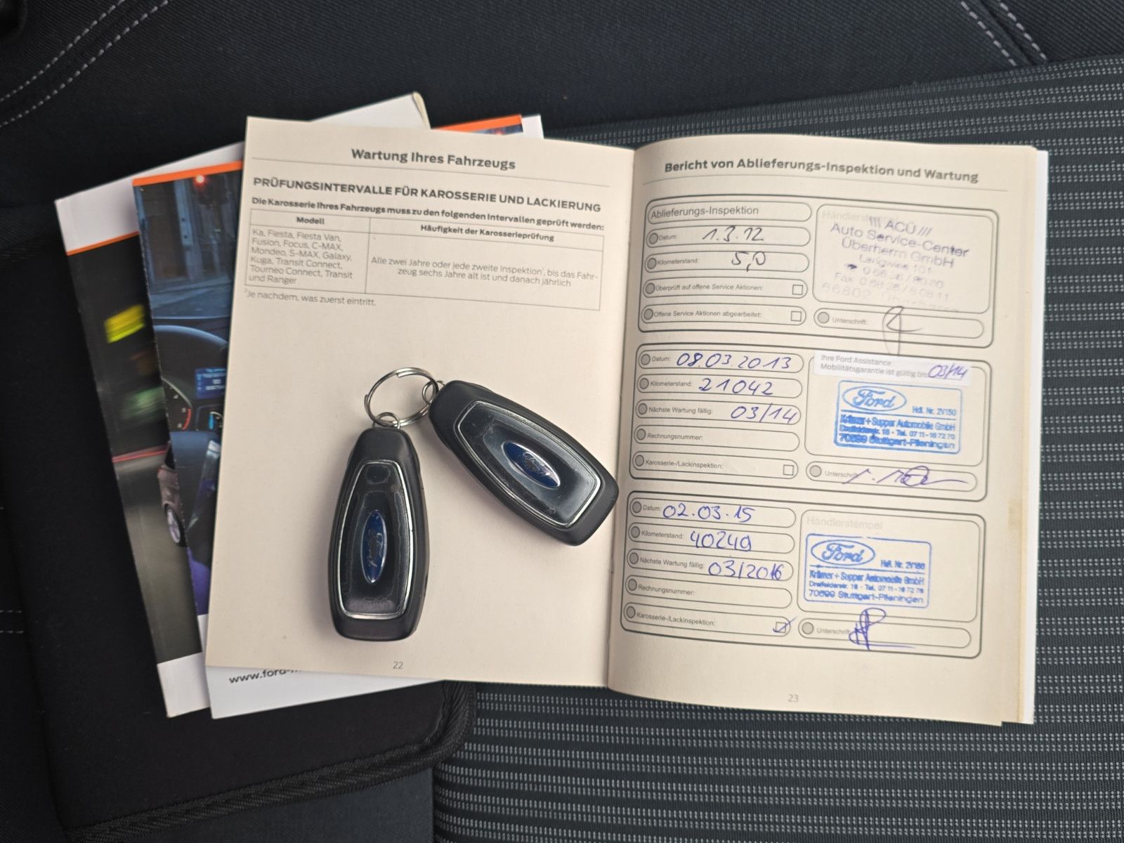 Fahrzeugabbildung Ford Grand C-MAX Titanium 7-SITZER AUTOMATIK TEMPOMAT