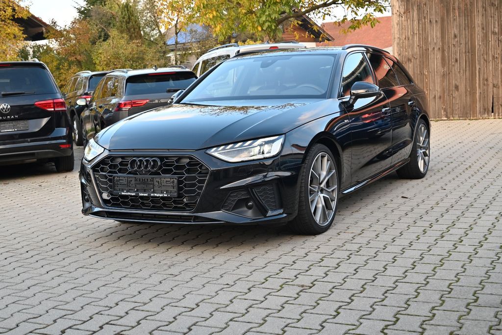AUDI A4 2023