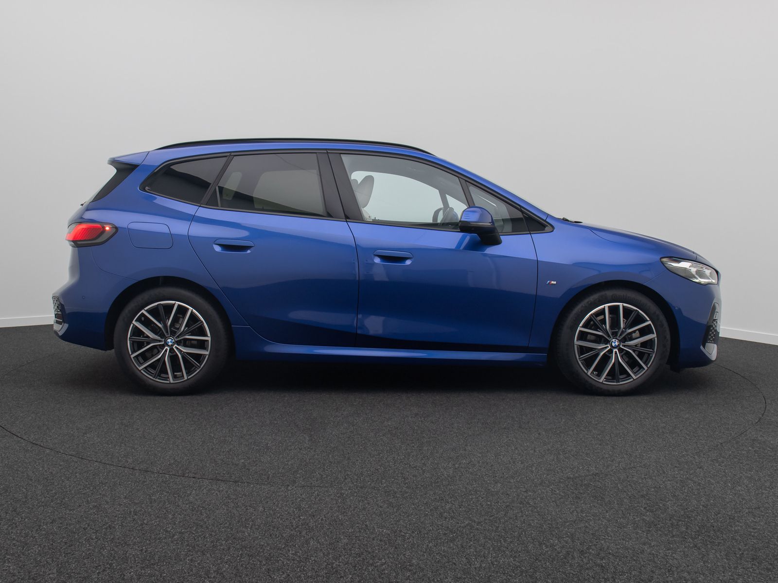 Fahrzeugabbildung BMW 220i Active Tourer M Sport 360° HUD DAB Panorama