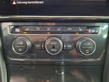 Volkswagen Golf Comfortline 1.4 TSI °ACC°Navi°PDC°SHZ°AAC°