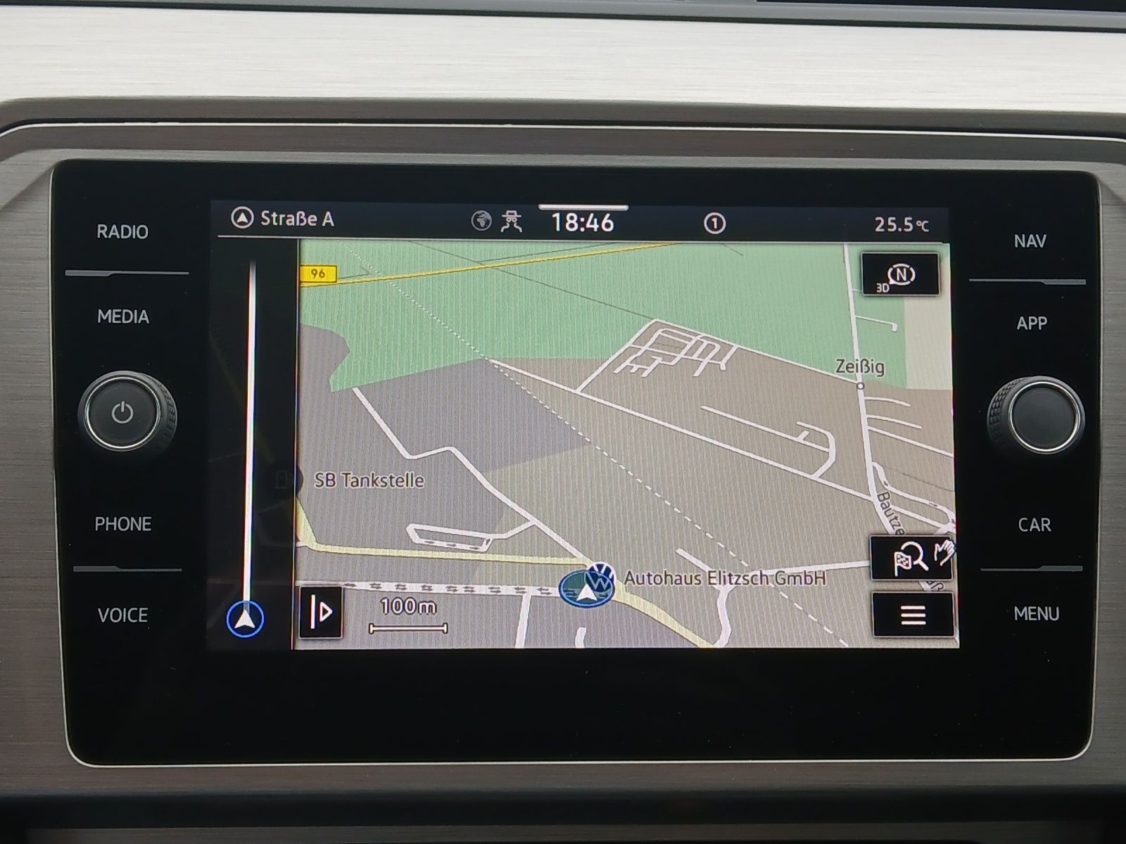 Fahrzeugabbildung Volkswagen Passat Variant TDI LED AHK Navi ACC RFK SH