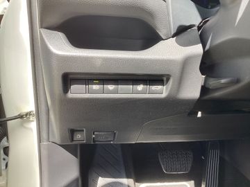 Toyota RAV 4 - 10